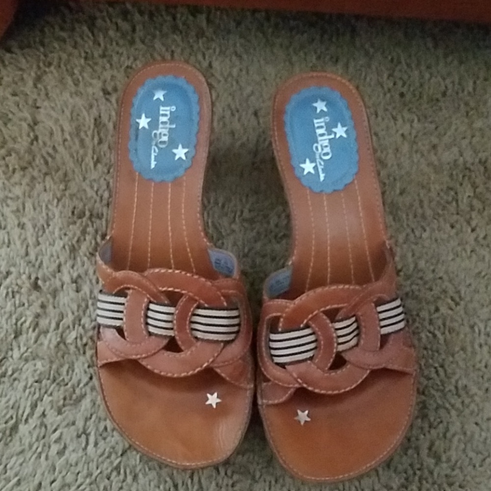 Shoes - Picture 3 of 3